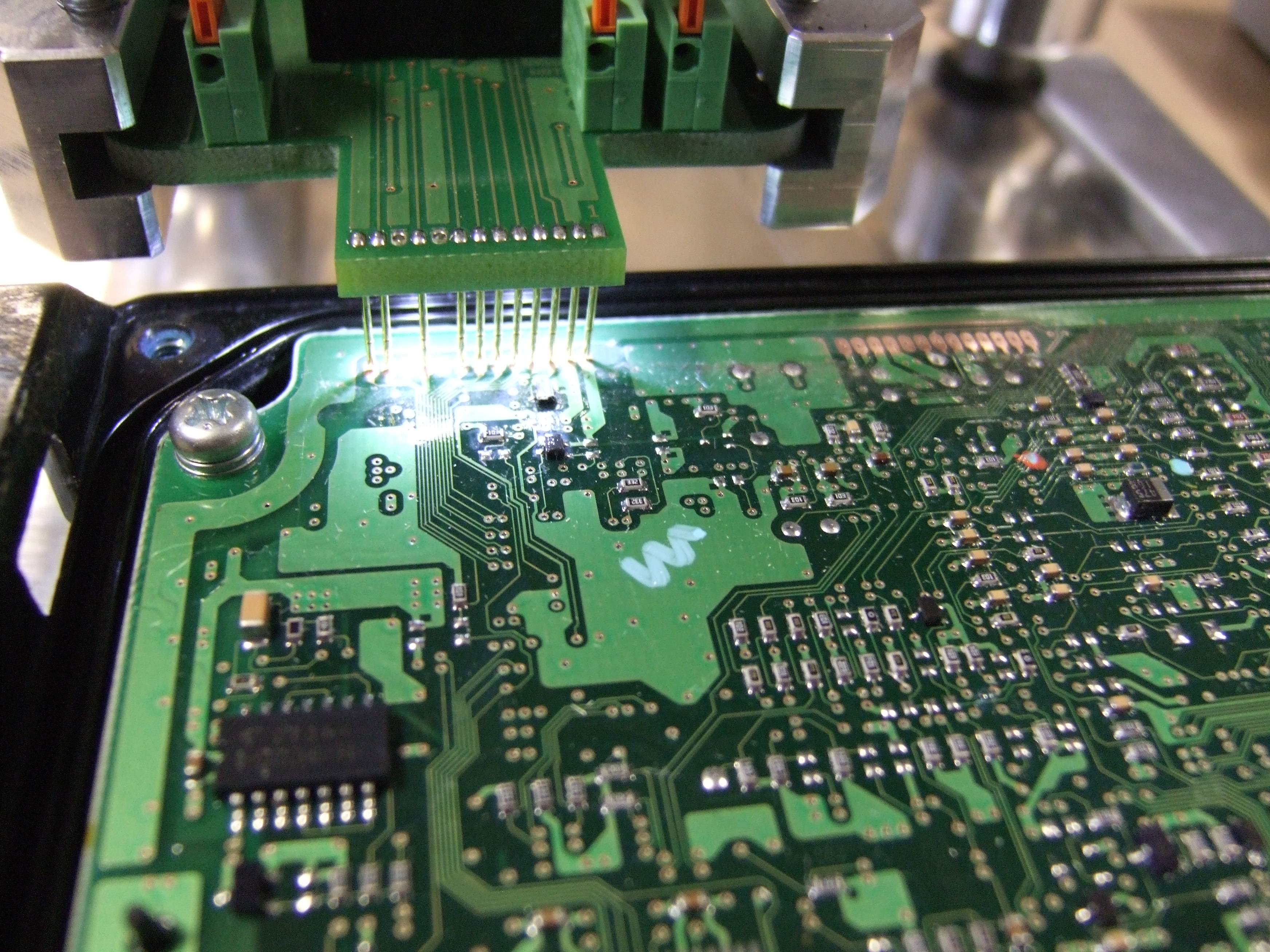 დიაგნოსტიკური აპარატურის შეკეთება